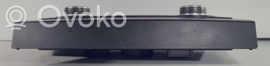 Gaisa kondicioniera / klimata kontroles / salona apsildes vadības bloks (salonā)