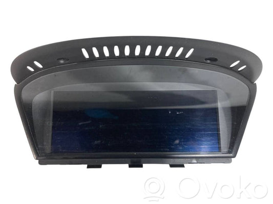 Ekrāns / displejs / mazais ekrāns