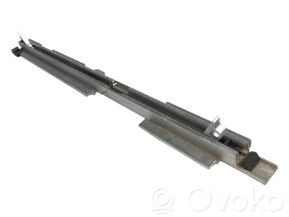 Cita veida bagāžnieka dekoratīvās apdares detaļa