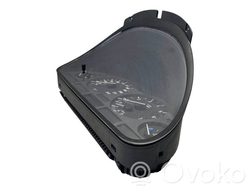 Spidometrs (instrumentu panelī)