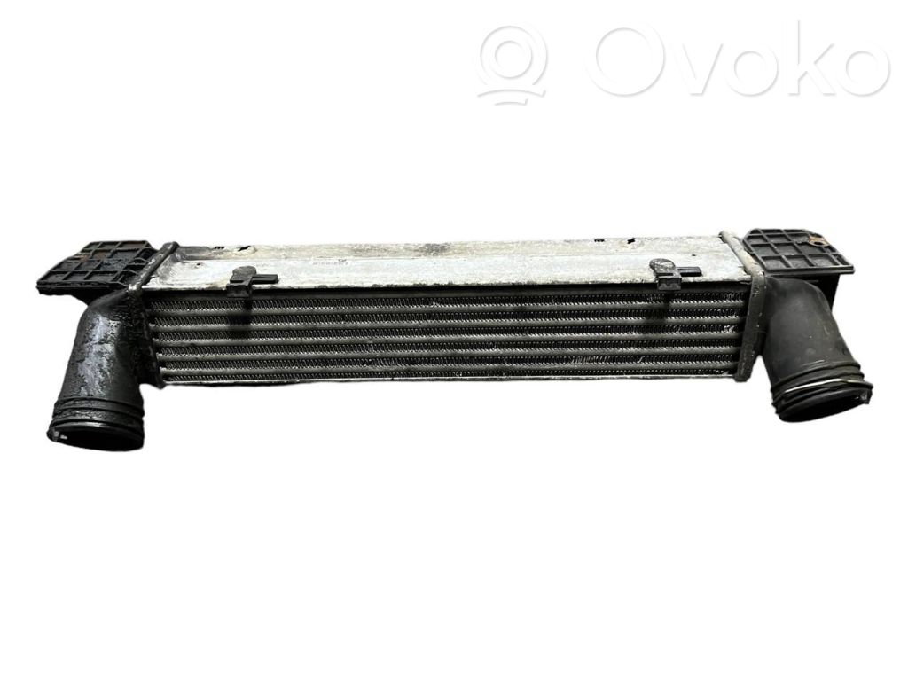 Starpdzesētāja radiators