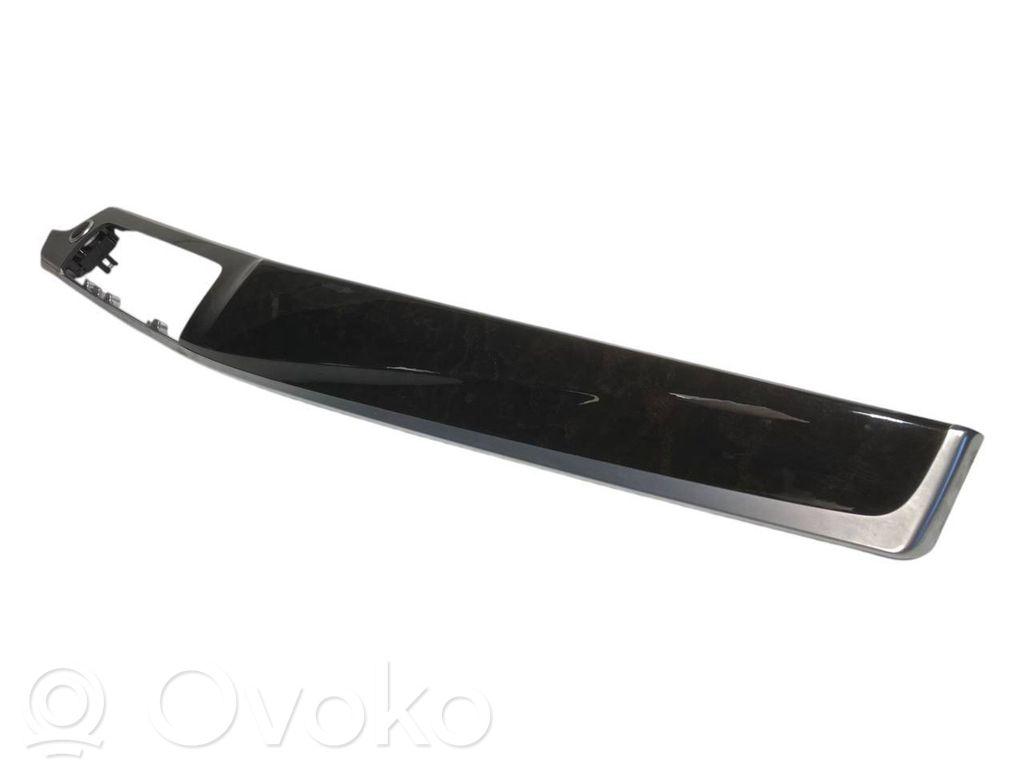 Radio/navigation decorative trim