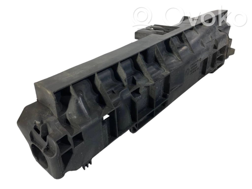 Radiatora (-u) turētājs / kronšteins