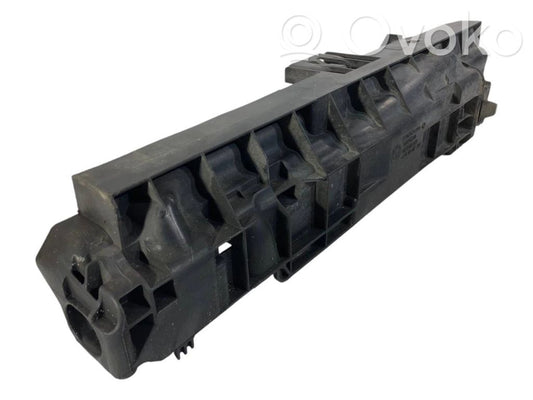 Radiatora (-u) turētājs / kronšteins