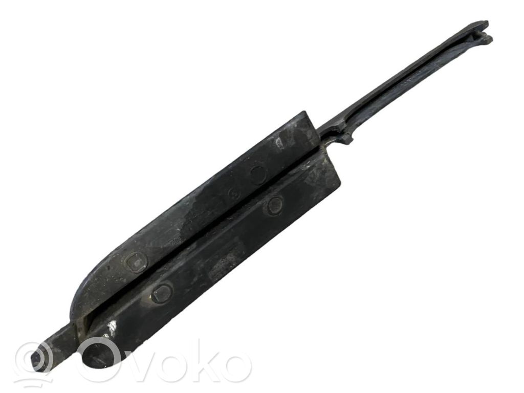 Apakšējais režģis (trīsdaļīgs)