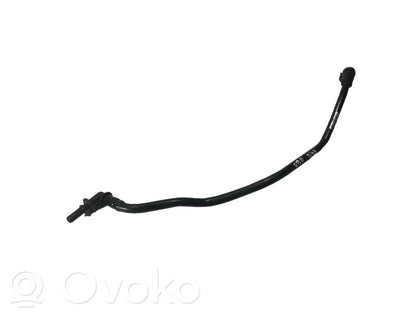 Caurulīte (-es) / šļūtene (-es)