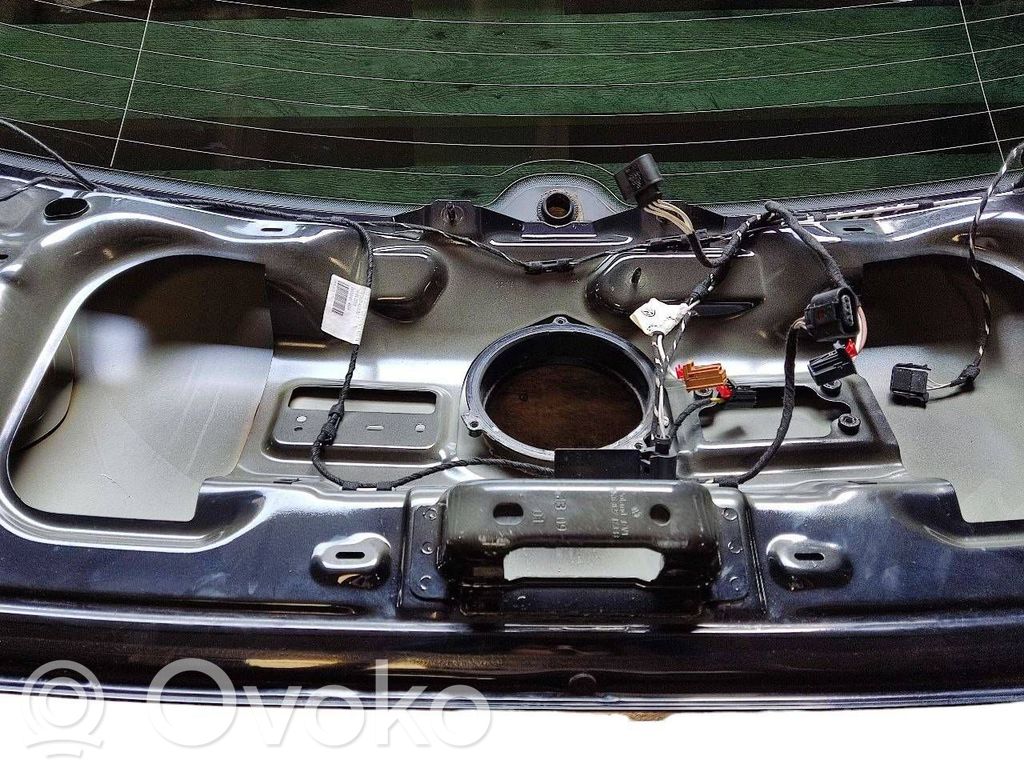 Aizmugurējais pārsegs (bagāžnieks)