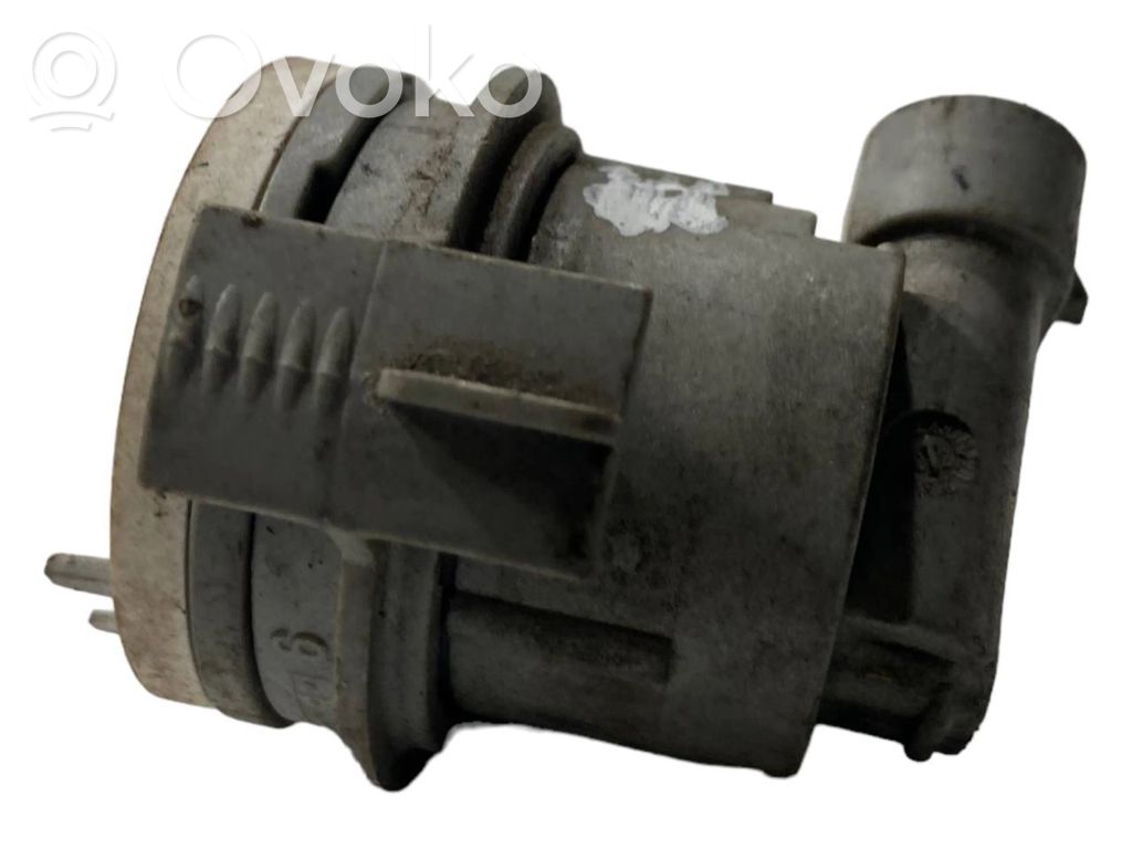 Priekšējā luktura detaļa