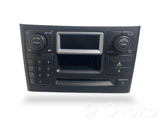 Radio / CD/DVD atskaņotājs / navigācija