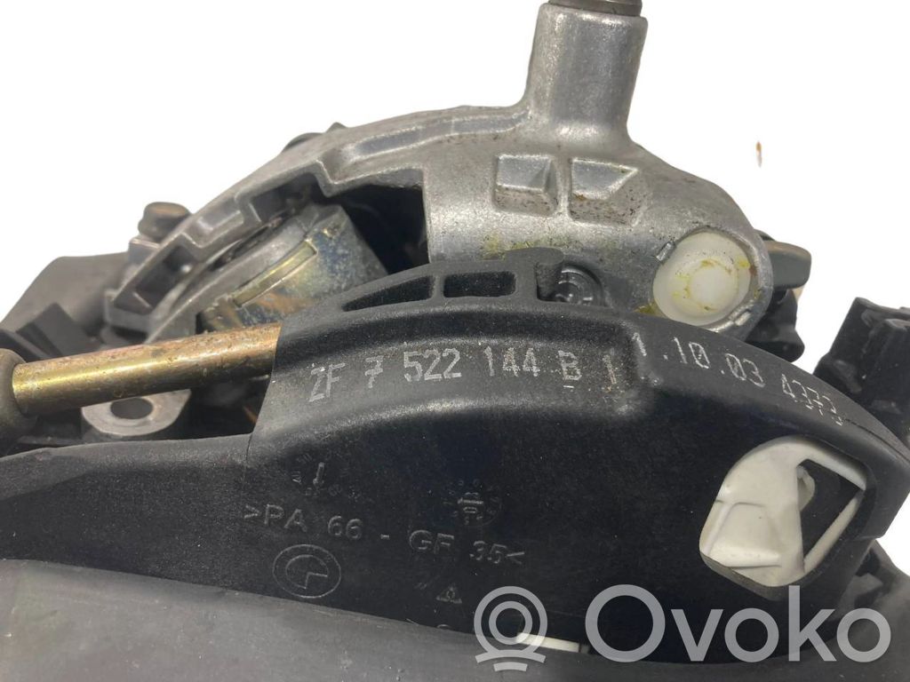 Switching mechanism (sliding mechanism)