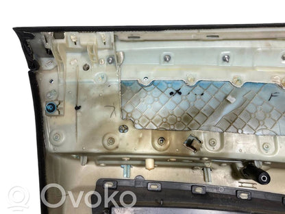 Priekšējo durvju apdare