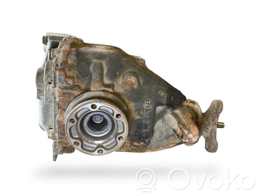 Aizmugurējais reduktors