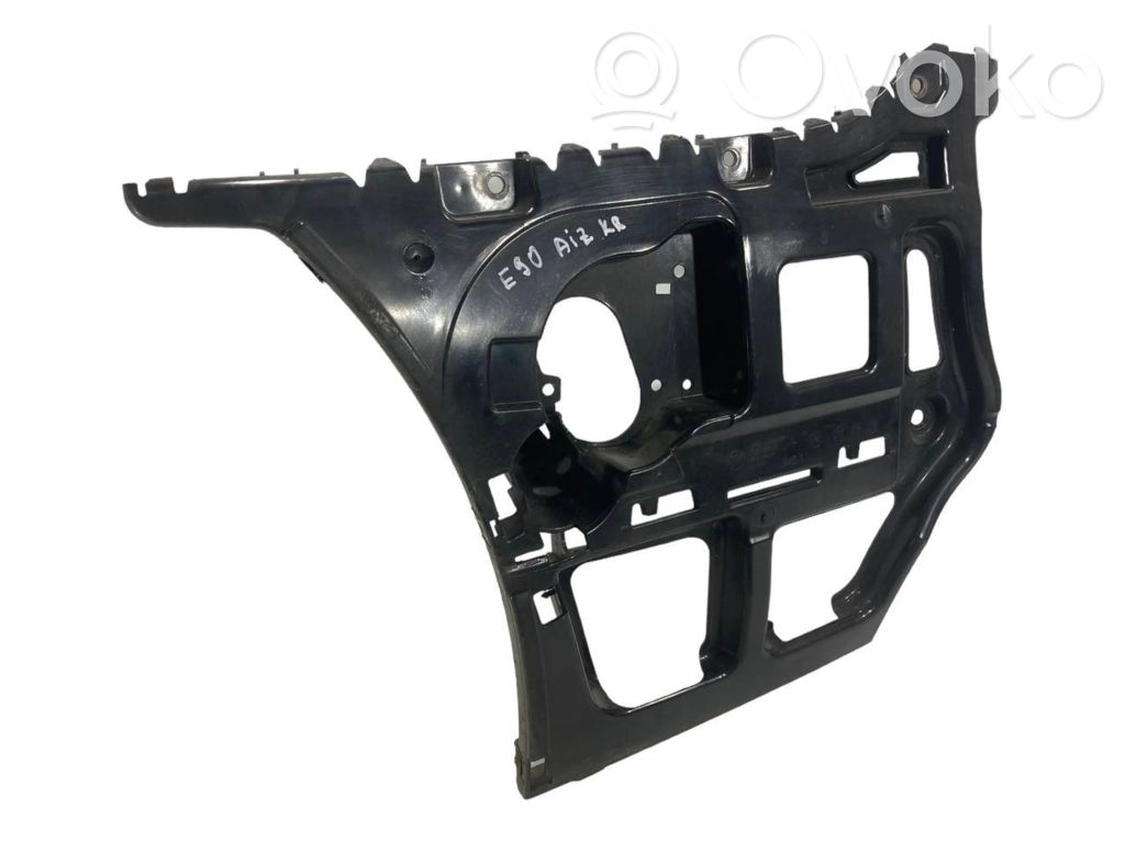 Кронштейн крепления заднего бампера