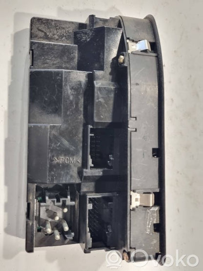 Logu pacēlāju vadības slēdzis (-dži)