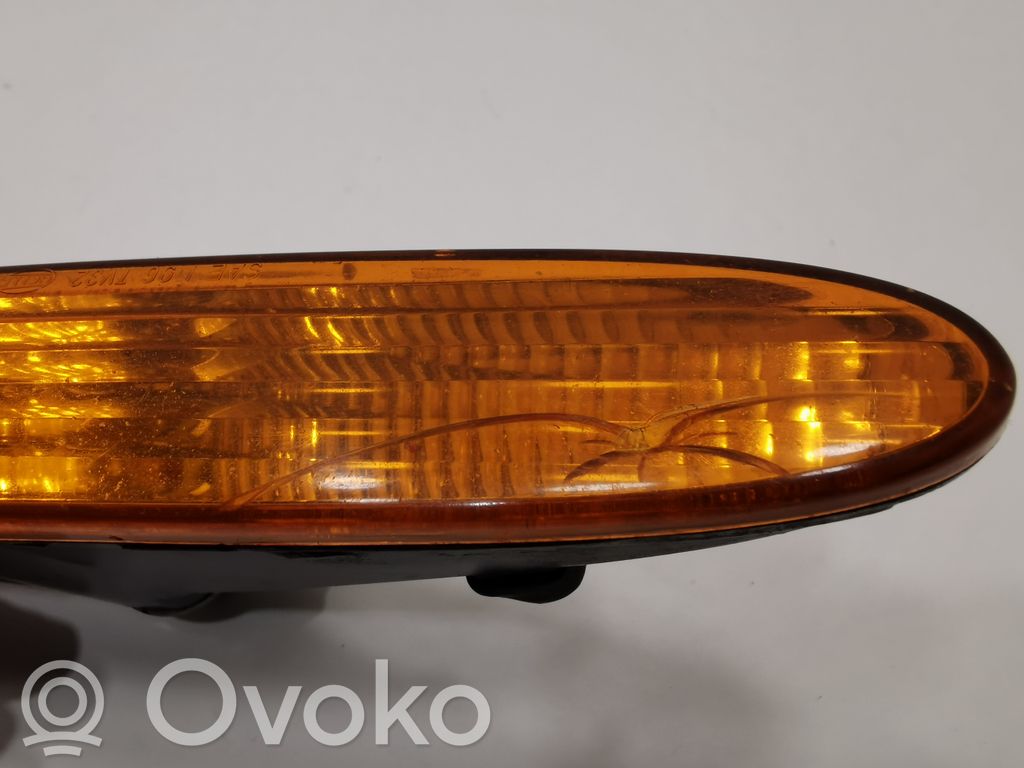 Priekšējā bufera pagrieziena rādītājs