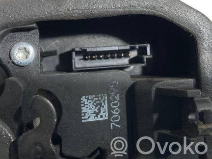 Aizmugurē slēdzene