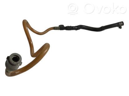 Degvielas caurulīte (-es)