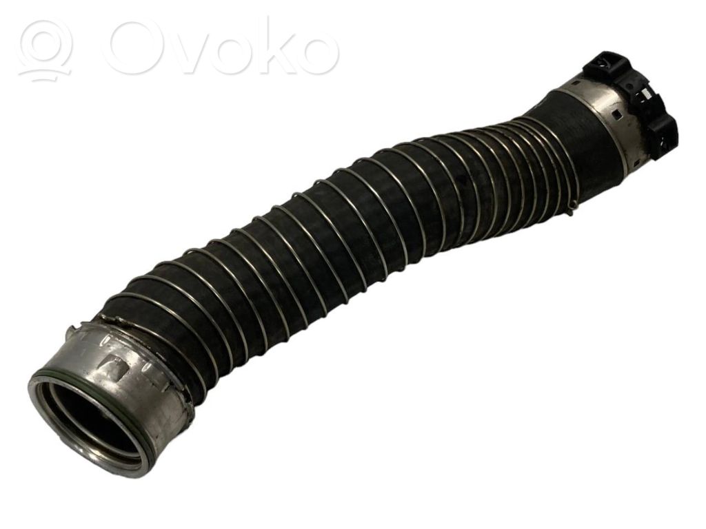 Шланг(и)/труба(ы) интеркулера