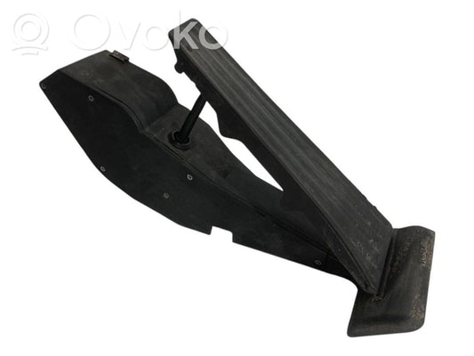 Педаль акселератора