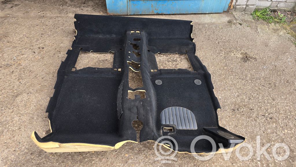 Priekšējais salona paklājs