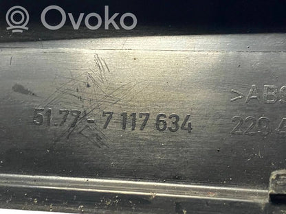 Front sill trim (inner)