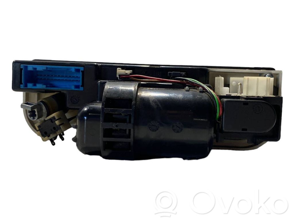 Блок управления кондиционером/климат-контролем/отоплением салона (в салоне)