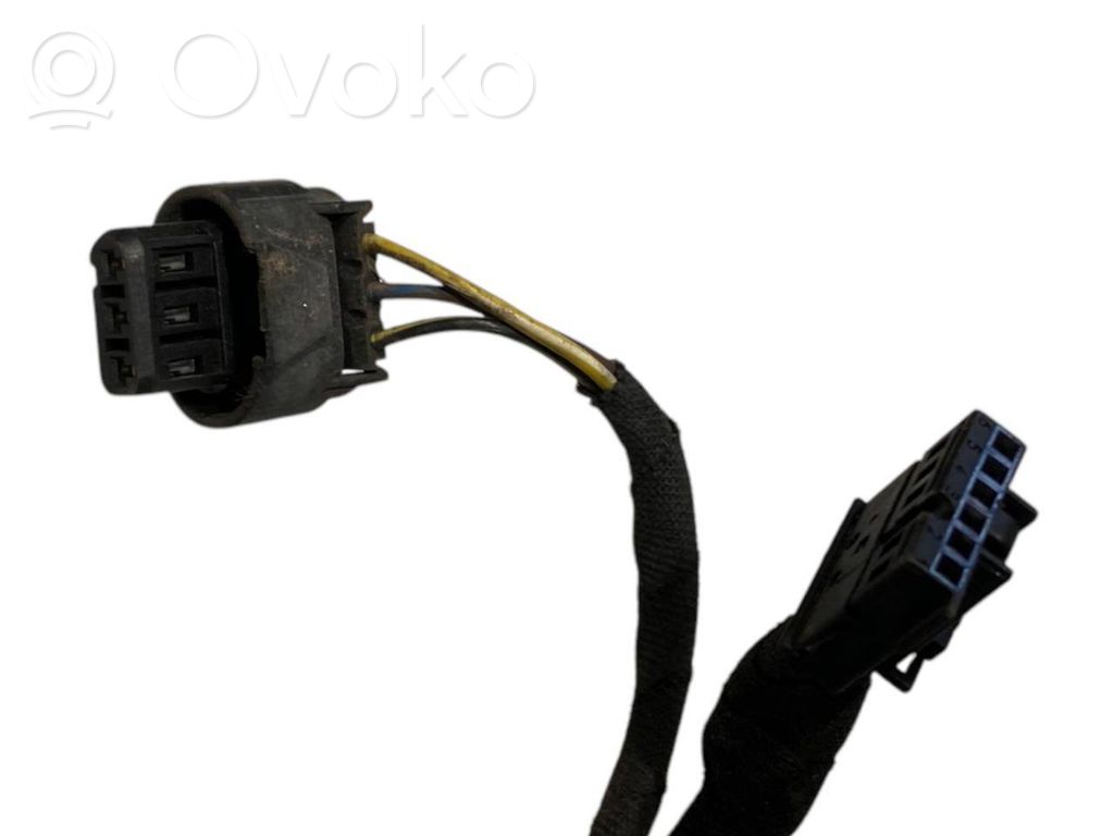 Parkošanas (PDC) sensoru vadu instalācija