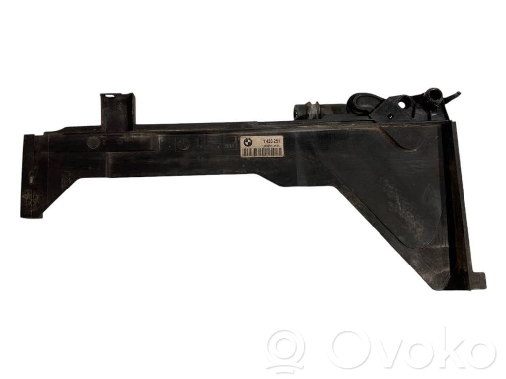 Radiatora (-u) turētājs / kronšteins