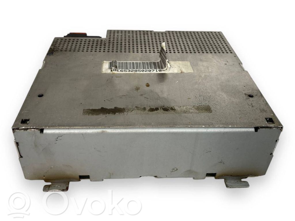 Radio / CD/DVD atskaņotājs / navigācija