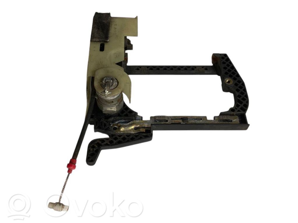 Holder/bracket for external opening handle at the front