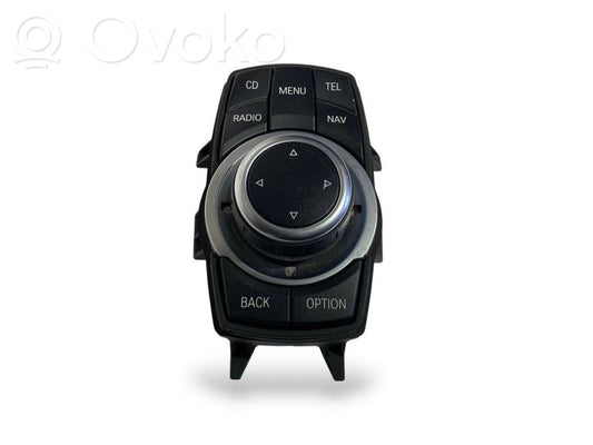 Multimedia controller
