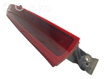 Aizmugurējais lukturis virsbūvē