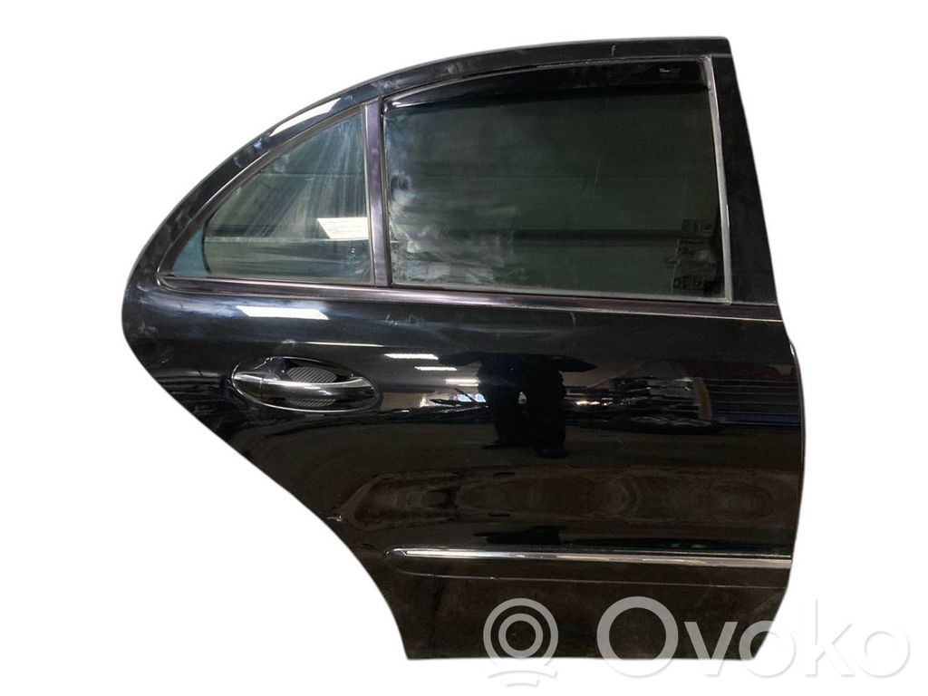 Aizmugurējās durvis