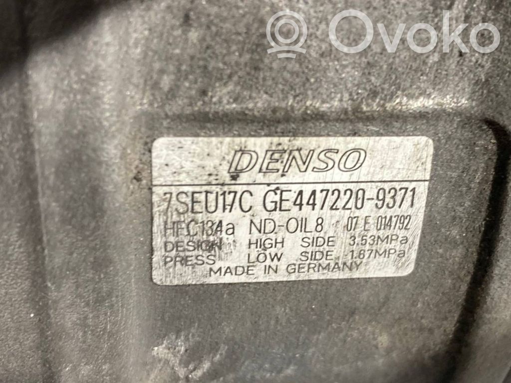 Air conditioner compressor (pump)
