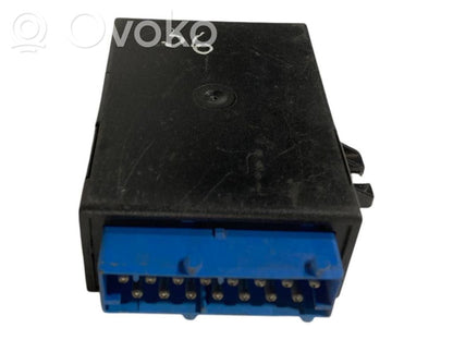 Logu tīrītāju relejs