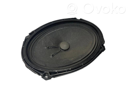 Speaker(s) in the rear window