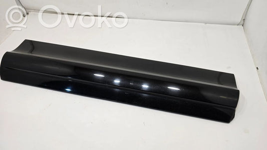 Молдинг задней двери