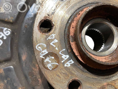 Priekšējā riteņa rumbas vārpstas šarnīrs (stupica, capfa)