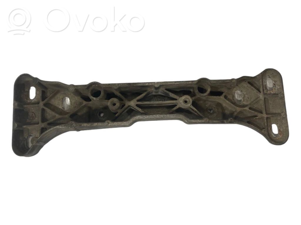 Pārnesumkārbas stiprinājuma kronšteins