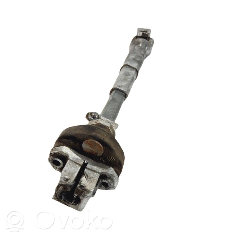 Kardāna / stūres krustsavienojums