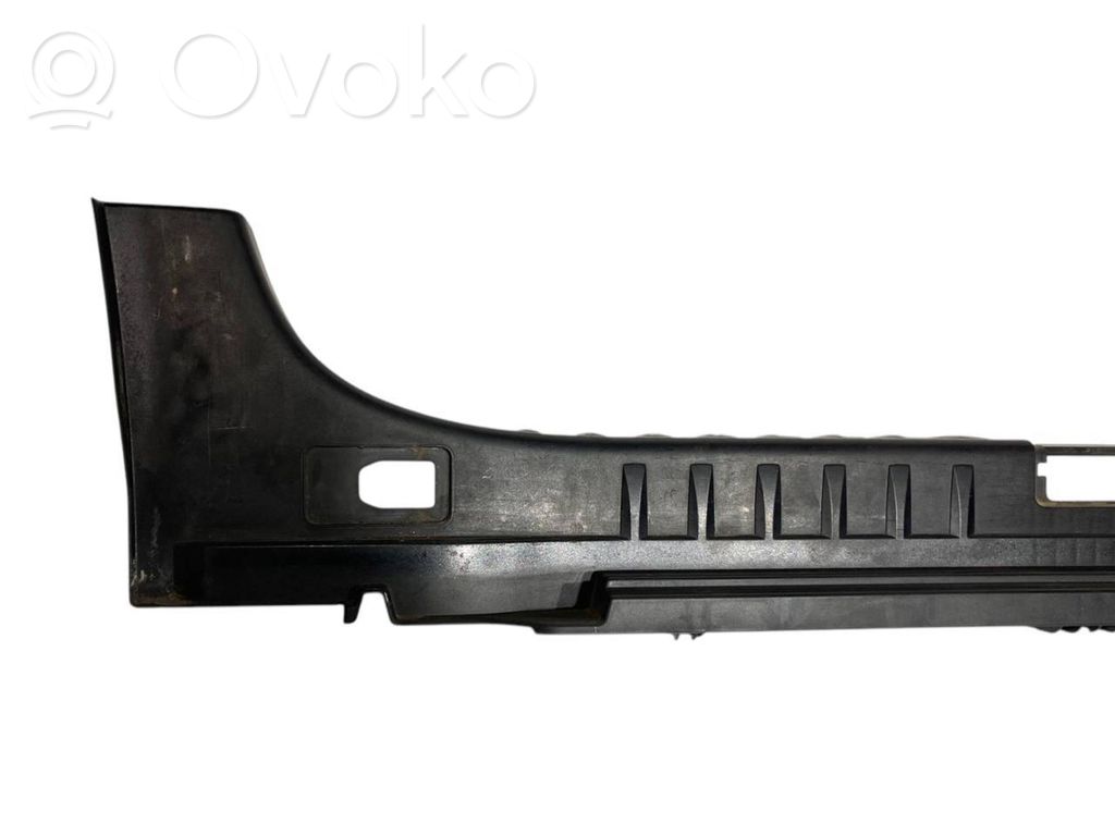 Trunk sill trim