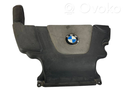 Dzinēja pārsegs (dekoratīva apdare)