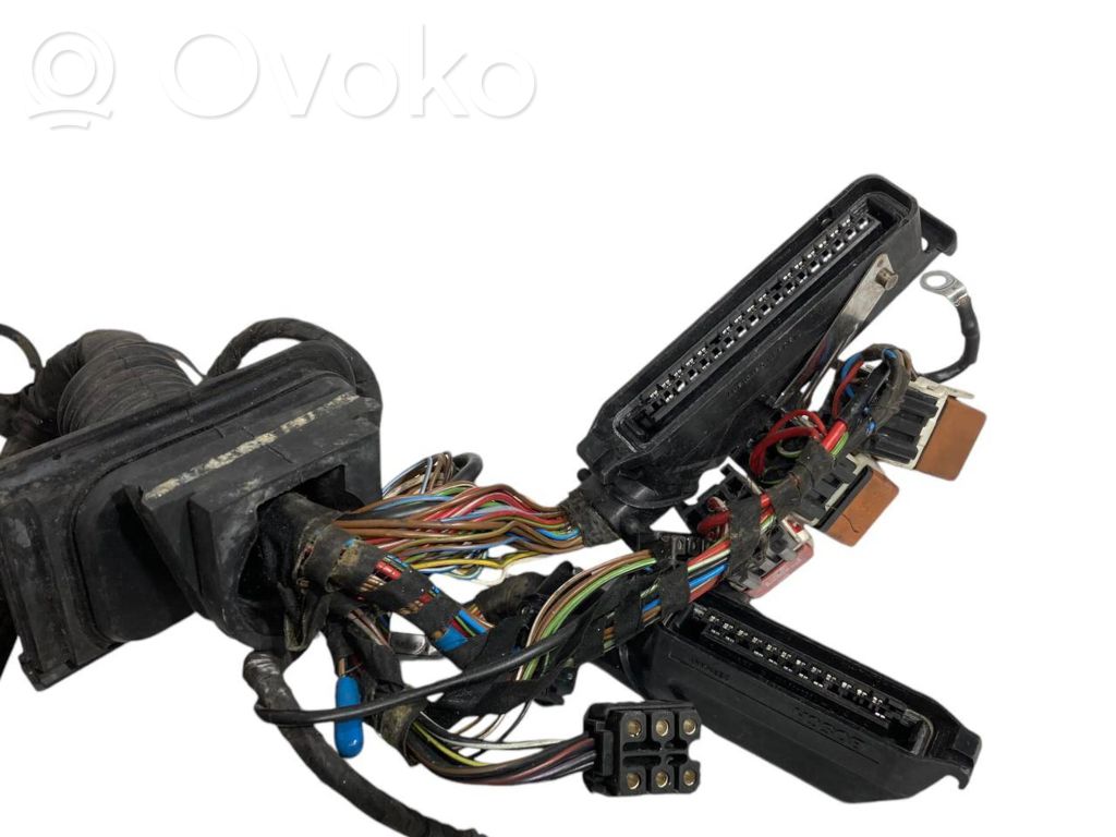 Dzinēja vadu instalācija