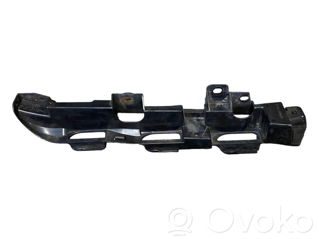 Rear bumper mounting bracket