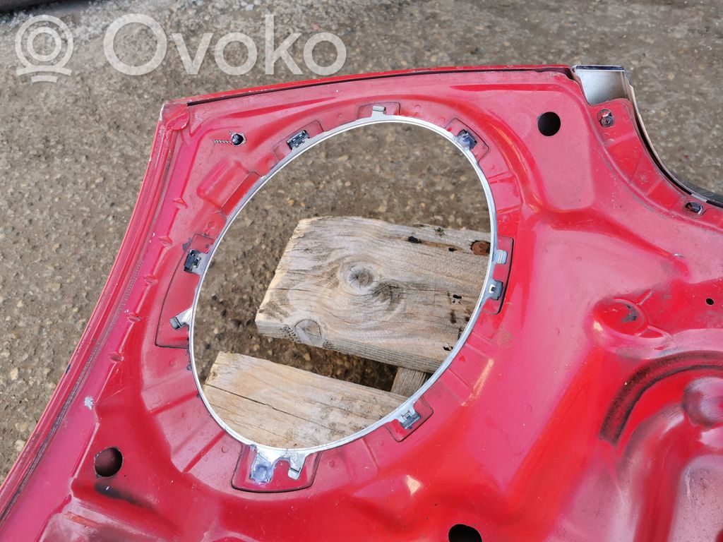 Dzinēja pārsegs (vāks)