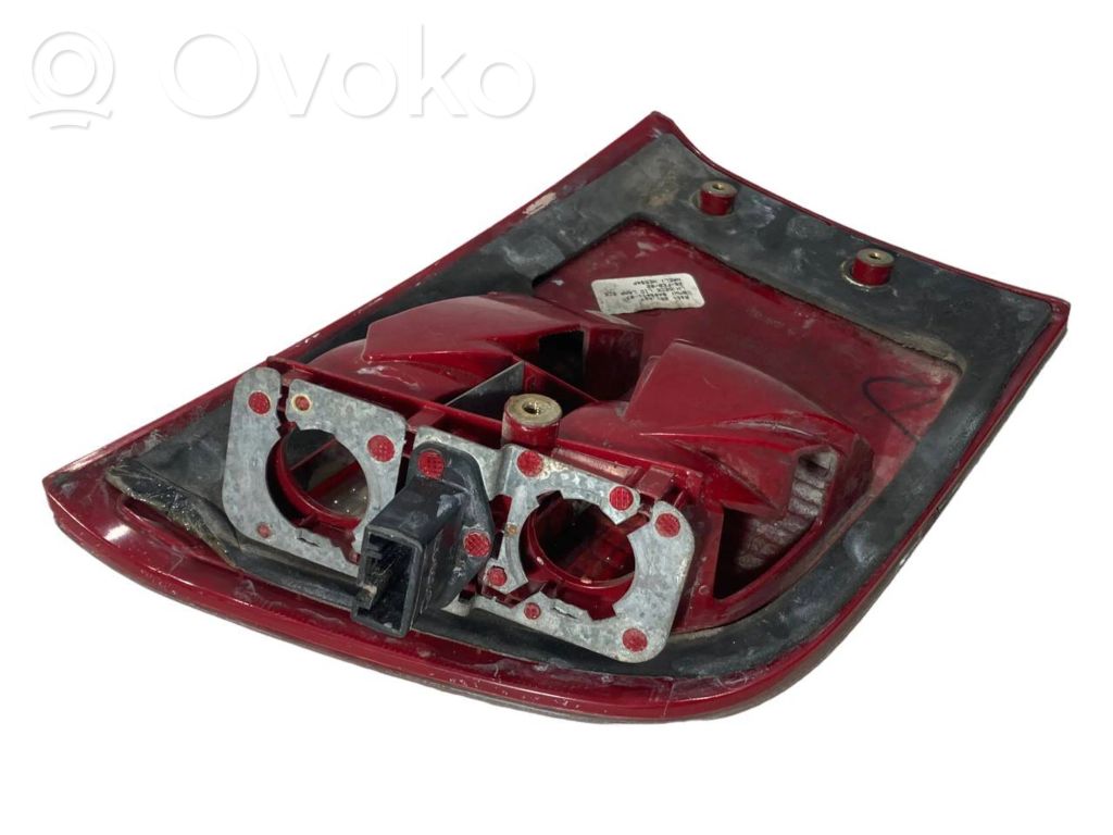 Taillight in the hood