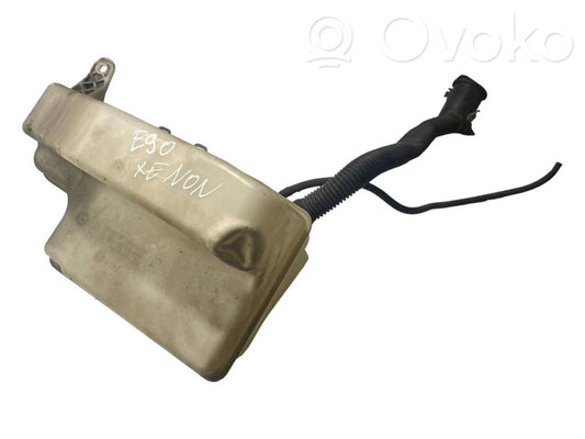Logu šķidruma tvertne
