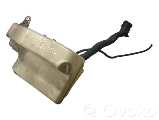 Logu šķidruma tvertne