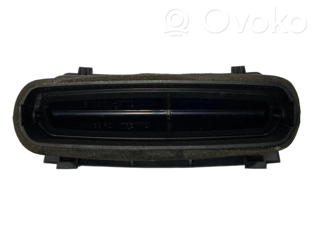 Aizmugurējā gaisa - ventilācijas reste