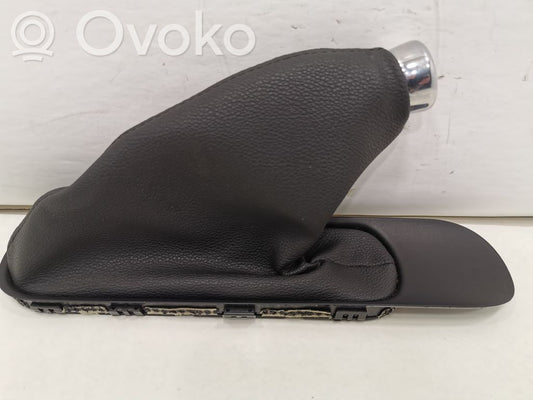 Roktura dekoratīvā apdare – āda/audums